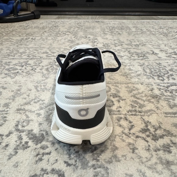 ON Running Women’s Cloud X 3 White and Black Sneakers - Picture 5 of 16